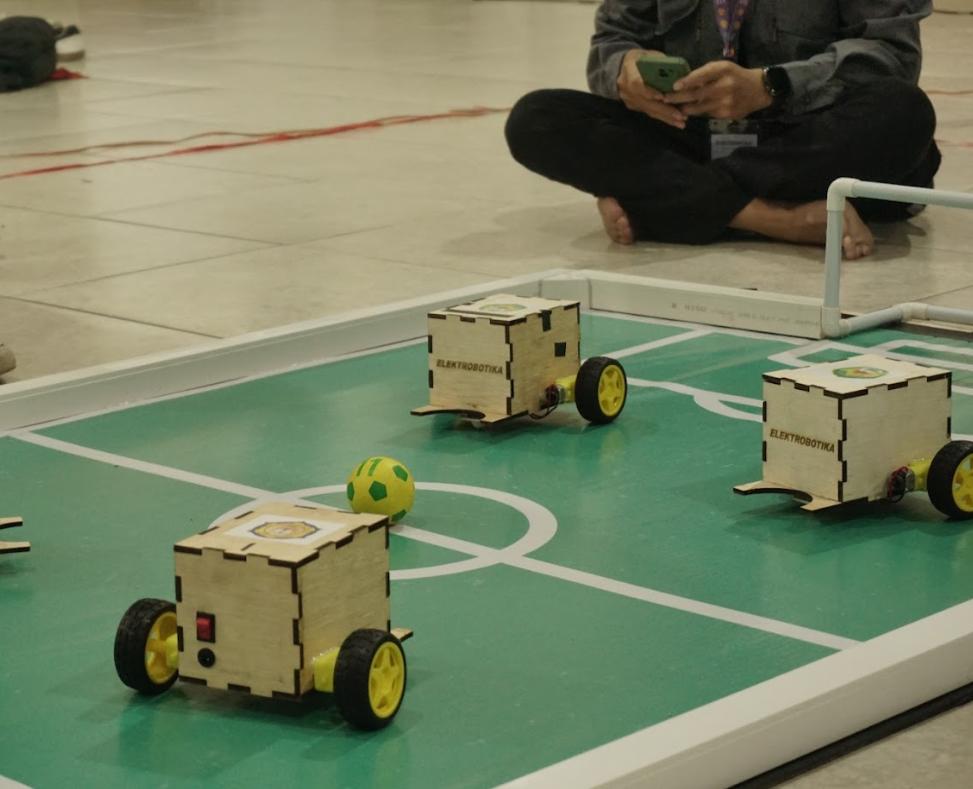 images/UKM_Robotika_image 1775622916.jpg